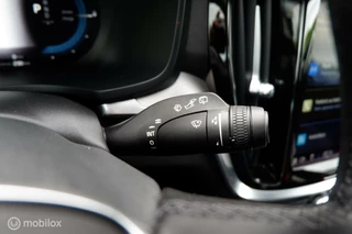 Volvo V60 Volvo V60 MY23 AWD T6 350PK RECHARGE  LONG RANGE PLUS DARK | GOOGLE | ACC | BLIS - afbeelding nr 29