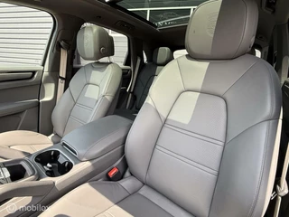 Porsche Cayenne Porsche Cayenne 3.0 E-Hybrid Platinum Edition, 462 PK, Trekhaak, Pano, Bose.. - afbeelding nr 15