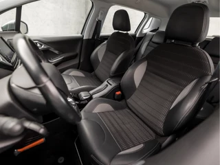 Peugeot 2008 Peugeot 2008 1.2 PureTech Sport Automaat (APPLE CARPLAY, NAVIGATIE, CAMERA, CLIMATE, LEDER, SPORTSTOELEN, PARKEERSENSOREN, CRUISE, LM VELGEN, NIEUWSTAAT) - afbeelding nr 14