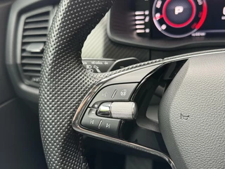 Škoda Kodiaq Skoda Kodiaq 1.5 TSI Sportline Automaat | Trekhaak uitklapbaar | Navigatiesysteem | Stoelverwarming | Stuurverwarming | Getint glas | Cruise control | 20 inch lichtmetalen velgen | Achteruitrijcamera | Parkeersensoren voor en achter - afbeelding nr 11