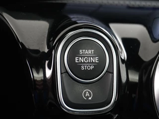 Mercedes-Benz A-Klasse Mercedes-Benz A-klasse 200 AMG Line RIJKLAARPRIJS INCL. 12 MND. BOVAGGARANTIE | PANO | CAMERA | AMBILIGHT - afbeelding nr 27