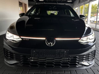 Volkswagen Golf Volkswagen Golf 2.0 TSI GTI Clubsport / AKRAPOVIC / IQ Light / Winter Pakket / 19