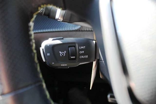 Peugeot 208 Peugeot 208 1.2 PureTech GT Automaat | Pano |stoelverw | Keyless - afbeelding nr 25