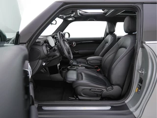 MINI Electric (INCL-BTW) Aut. *PANO | FULL-LEATHER | HEAD-UP | FULL-LED | HARMAN/KARDON-SOUND | KEYLESS | CAMERA | SPORT-SEATS | NAVI-FULLMAP | HEATED-SEATS | AMBIENT-LIGHT | DAB | DIGI-COCKPIT | 17