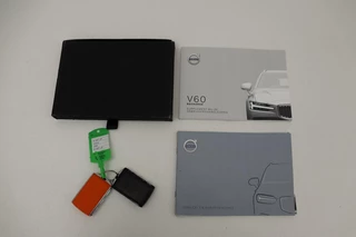 Volvo V60 Volvo V60 2.0 T6 Recharge AWD R-Design | Trekhaak |  Stoel & stuurverwarming | Adaptive cruise | Carplay | Camera | Keyless | Navigatie | Full LED | Dodehoek detectie | Half leder - afbeelding nr 20