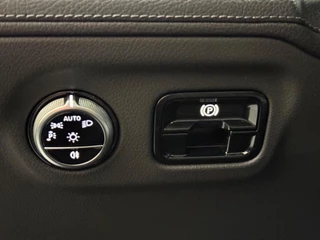 Mercedes-Benz EQE Mercedes-Benz EQE 350 Hyperscreen | Pano | LEER | Memory | DAB | ACC | Keyless - afbeelding nr 22