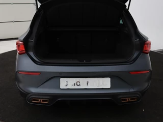 CUPRA Leon Cupra Leon 1.4 e-Hybrid VZ | 245pk | Stuurverwarming |  Navigatie | Sfeerverlichting | Full LED | Keyless | Sportstoelen | Magnetic Tech Matt | PHEV - afbeelding nr 10