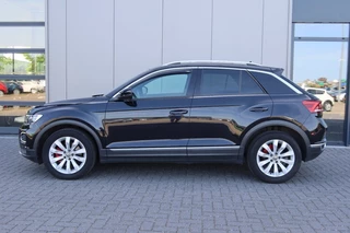 Volkswagen T-Roc Volkswagen T-Roc 1.5 TSI Sport 150pk NAVI, Camera, Schuif/kanteldak, Stoelverwarming - afbeelding nr 3