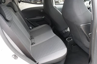 Toyota Aygo Toyota Aygo 1.0 VVT-i x-Joy Handgeschakeld | Automatische airconditioning | - afbeelding nr 30