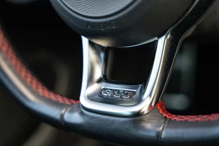 Volkswagen Golf Volkswagen Golf 2.0 TSI GTI Performance |Pano|Leer|Keyless|Virtual - afbeelding nr 29