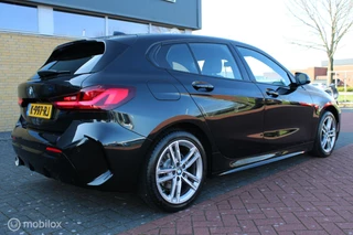 BMW 1 Serie BMW 1-serie 118i M Sport High Executive, Sportstoelen, Carplay, Pdc voor + achter, Stoelverwarming, Cruise, Clima. - afbeelding nr 9