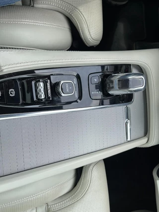 Volvo XC90 Volvo XC90 2.0 T8 407PK Twin Engine Plug in Hybride AWD Inscription 7-Pers Panoramdak B&W Luchtvering Trekhaak - afbeelding nr 32