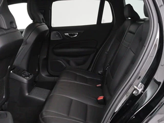 Volvo V60 Volvo V60 2.0 T8 Recharge AWD Inscription | Panoramadak | Bowers & Wilkins | Head-Up | Massage | Ventilatie | Trekhaak | 360 Camera | Leder | Carplay | Achterbankverwarming | Navigatie | PHEV - afbeelding nr 8