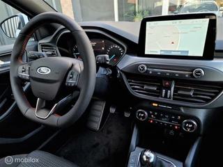 Ford Focus Ford Focus Wagon 1.0 EcoB|Hybrid|ST Line|125pk|Navi - afbeelding nr 26