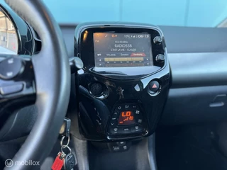 Peugeot 108 Peugeot 108 1.0 VTi Allure TOP! Automaat Leer Climate Control Camera - afbeelding nr 15