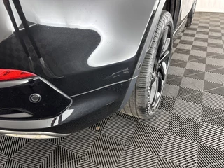 Land Rover Discovery Sport Aut. *PANO | LUXURY-LEATHER | BI-XENON | CAMERA | BLINDSPOT | MEMORY-PACK | NAVI-FULLMAP | MERIDIAN-AUDIO | ECC | PDC | CRUISE | SHIFT-PADDLES | LANE-ASSIST | 20