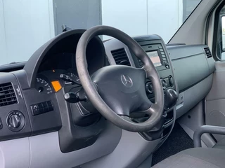 Mercedes-Benz Sprinter Mercedes Sprinter bestel 314 2.2 CDI L2H2 Airco Cruise 2018  Eerste Eigenaar NL Auto Navi Schuifdeur 2 Zits Bank - afbeelding nr 2