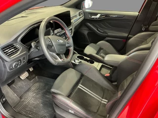 Ford Focus Ford Focus Wagon 2.3 EcoBoost ST-X Automaat 280pk! | Panoramadak | Afneembare trekhaak | Winter Pack | Standkachel | AGR-stoelen | Bang&Olufsen | Elektrische achterklep | Head up Display | Matrix LED - afbeelding nr 9