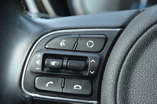 Kia e-Niro Kia e-Niro DynamicLine 64 kWh | 204PK | CARPLAY | CAMERA - afbeelding nr 9