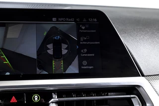 BMW 3 Serie BMW 3 Serie Touring 330e 292 PK xDrive High Executive M-Sport - Automaat | Dig. Cockpit | Cruise | Stoelverw. | PDC | 360 Camera | NAV + App. Connect | ECC | Elek. Klep | DAB | LM 18