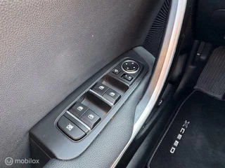 Kia XCeed XCeed 1.6 PHEV Luxe uitvoering  Nieuwe Type & Logo 18 inch Velgen , Stoel Verwarming , Key Less entry , Dodehoek detectie , Electr. Stoel met geheugen , Elect achterklep , Navi - Camera , Parkeerhulp voo & achter, Priveglas - afbeelding nr 38
