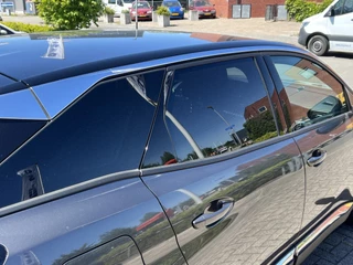 Peugeot 3008 Peugeot 3008 1.2 130 pk Automaat Allure Pack Navigatie Camera Carplay ACC DAB Stoelverwarming Keyless Led 18 Inch Velgen Zwart Dak Parkeersensoren Getint Glas - afbeelding nr 38