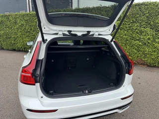 Volvo V60 Volvo V60 T6 Recharge AWD R-Design | Panoramadak | Elekt.stoel | DAB | CarPlay - afbeelding nr 16