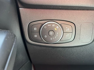 Ford Focus Ford Focus Wagon 1.0 EcoBoost Hybrid Active 125PK Winterpack Adaptieve Cruise SYNC4 Navi Camera Climate Privacy Glass *Compleet* - afbeelding nr 24