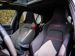 Volkswagen Golf Volkswagen Golf 2.0 TSI GTI CLUBSPORT|PANO|19''|ACC|NURBURG. - afbeelding nr 11