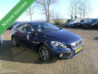 Volvo V40 Volvo V40 Cross Country 2.0 D4 OceanRace Full Options Pano/ACC/Leder/Trekhaak/Winterpakket - afbeelding nr 3