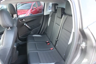 Peugeot 2008 Peugeot 2008 1.2 PureTech Allure, automaat, navigatie. - afbeelding nr 12