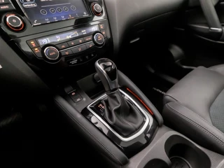Nissan QASHQAI Nissan QASHQAI 1.3 DIG-T Business Edition 160Pk Automaat (PANORAMADAK, APPLE CARPLAY, GROOT NAVI, 360 CAMERA, KEYLESS, LEDEREN SPORTSTOELEN, STOELVERWARMING, ADAPTIVE CRUISE, NIEUWE APK, NIEUWSTAAT) - afbeelding nr 9