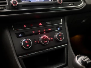 SEAT Leon (NAVIGATIE, CLIMATE, LED KOPLAMPEN, PARKEERSENSOREN, SPORTSTOELEN, GETINT GLAS, CRUISE, BLUETOOTH, NIEUWE APK, NIEUWSTAAT) - afbeelding nr 9