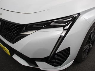 Peugeot 308 Peugeot 308 1.2 PureTech GT Climate control Adaptive cruise control Parkeersensoren Achteruitrijcamera Navigatie Voorstoelen verwarmd LED Apple Carplay/ Android Auto - afbeelding nr 24