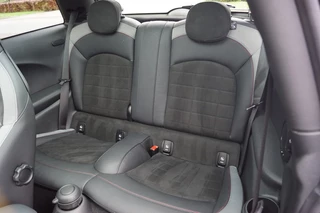 MINI Cooper MINI Cooper John Works 2.0 Automaat (231pk) Pano/Kuipstoelen/JCW Pro/JCW uitlaat/ACC - afbeelding nr 46