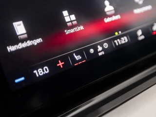 Škoda Octavia Automaat (APPLE CARPLAY, GROOT NAVI, VIRTUAL COCKIT, CAMERA, STOELVERWARMING, SPORTSTOELEN, LED KOPLAMPEN, CRUISE, PARKEERSENSOREN, NIEUWE APK, NIEUWSTAAT) - afbeelding nr 9