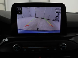 Ford Focus Ford Focus 1.0 EcoBoost ST Line | Stoel & stuurverwarming |  Camera | Trekhaak | Climate control | Carplay | Navigatie | Cruise control - afbeelding nr 7