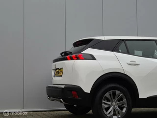 Peugeot 2008 PEUGEOT 2008 1.2 PURETECH AUTOMAAT/CAMERA/FULL LED/KEYLESS/CARPLAY/LANE ASSIST/16''LMV - afbeelding nr 9