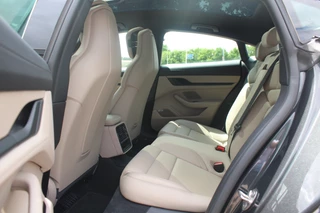 Porsche Taycan Porsche Taycan 4S Performance 84 kWh / SoH 90% / Panoramadak / Camera / Luchtvering / Achterasbesturing / 20'' / Bose / Sportchrono / ACC / Stuurverwarming / Warmtepomp / DAB / Stoelverwarming - afbeelding nr 11