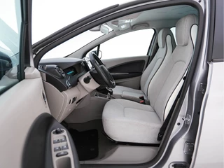Renault ZOE Renault ZOE Q210 Zen Quickcharge 22 kWh (ex Accu) [ 3-Fase ] Aut. *NAVI-FULLMAP | DIGI-COCKPIT | KEYLESS | CAMERA | COMFORT-SEATS | ECC | PDC | CRUISE | 17''ALU* - afbeelding nr 8