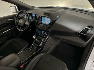 Ford Kuga Ford Kuga 1.5 EcoBoost ST Line Winterpakket Navi Cruise Trekh. - afbeelding nr 17