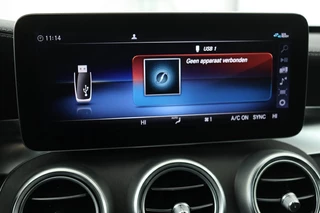 Mercedes-Benz C-Klasse Mercedes-Benz C-klasse 300e AMG Night | Carplay | 360 camera | Trekhaak | Stoelverwarming | Keyless | Leder/Alcantara | Full LED | Navigatie - afbeelding nr 20