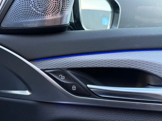 BMW 5 Serie BMW 5-serie M550i xDrive M-Pakket|Pano|Softclose|B&W|Alcantara|360|Leder - afbeelding nr 29