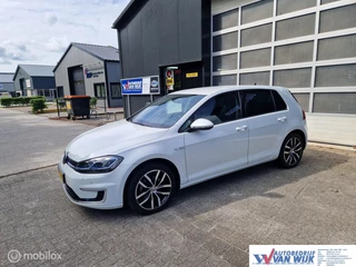 Volkswagen e-Golf Volkswagen e-Golf 36kWh | Warmtepomp | Navigatie |trekhaak - afbeelding nr 2