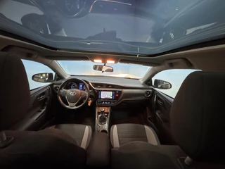 Toyota Auris Toyota Auris Touring Sports 1.2T Navi | Clima | Cruise | Pano | Camera | Trekhaak - afbeelding nr 2