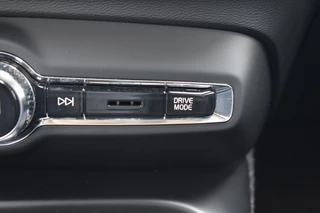 Volvo XC40 Volvo XC40 T2 129pk Aut. Business Pro | Trekhaak | Park Assist | Climate | - afbeelding nr 29