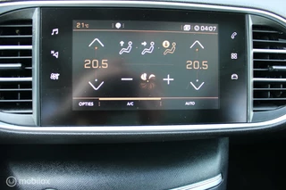Peugeot 308 Peugeot 308 SW 1.2 PureTech Blue Lease Premium 130 PK, Pano, Stoel verwarming, Pdc voor/achter + camera, Leder, App connect, Cruise, Donkerglas, Massage stoelen. - afbeelding nr 25