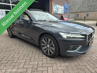 Volvo V60 Volvo V60 2.0 T8 Twin Engine AWD Inscription  Panoramadak | Harman/Kardon | Stoelverwarming | BLIS | Lane-Assist | Leer - afbeelding nr 10