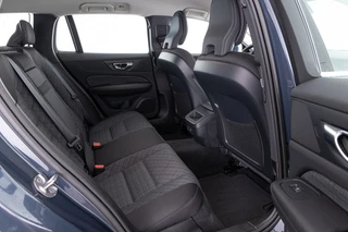 Volvo V60 Volvo V60 2.0 B4 Core | Trekhaak | NAVI | Automaat *2e Pinksterdag OPEN v.a 11u tot 17u* - afbeelding nr 7