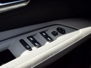 Peugeot 3008 Peugeot 3008 130pk Allure I Panodak I Trekhaak I Navi I - afbeelding nr 31